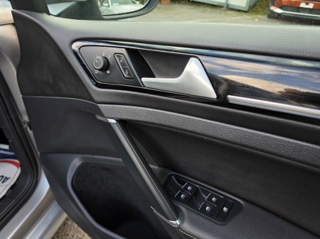 2019 Volkswagen Golf - photo 8