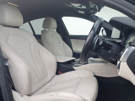 2022 BMW 5-Series - photo 12
