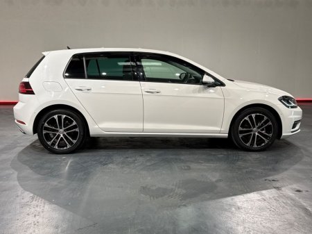 2019 Volkswagen Golf - photo 2