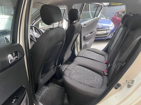 2012 Hyundai i20 - photo 12