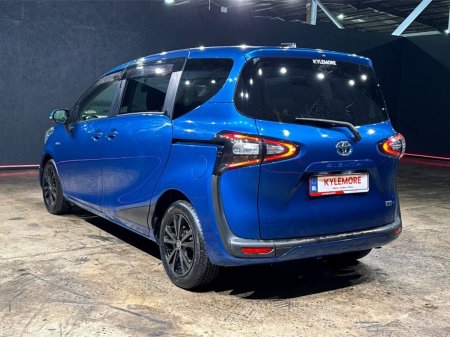 2017 Toyota Sienta - photo 5