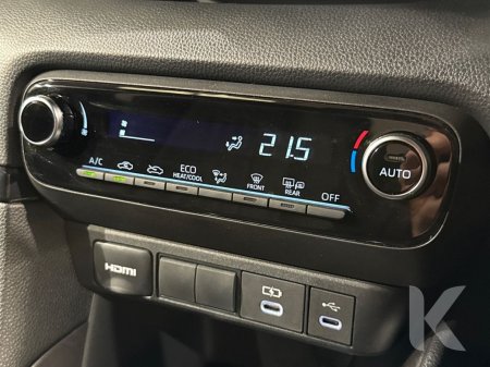 2025 Toyota Yaris - photo 20