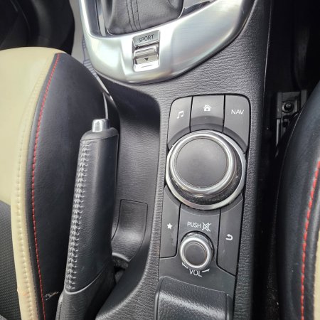 2016 Mazda Demio - photo 27