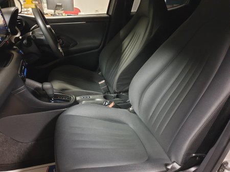 2021 Toyota Yaris - photo 13