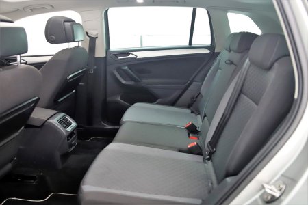 2017 Volkswagen Tiguan - photo 19