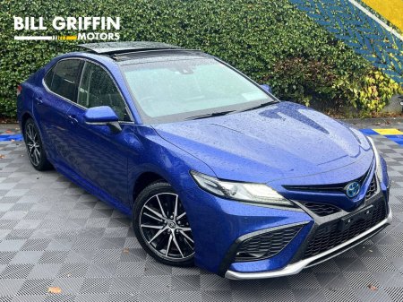 2023 Toyota Camry WORLD SPORT (WS) PACKAGE 2.5 HYBRID AUTO ** VERY LOW MILEAGE ** // OPENING PAN ROOF // LEATHER HEATE