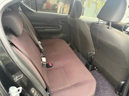 2017 Toyota Aqua - photo 28