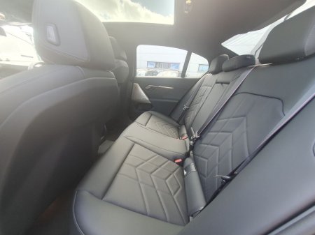 2026 BMW 5-Series - photo 21
