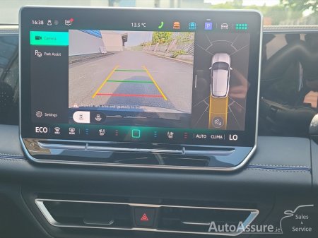 2025 Volkswagen Tiguan - photo 21