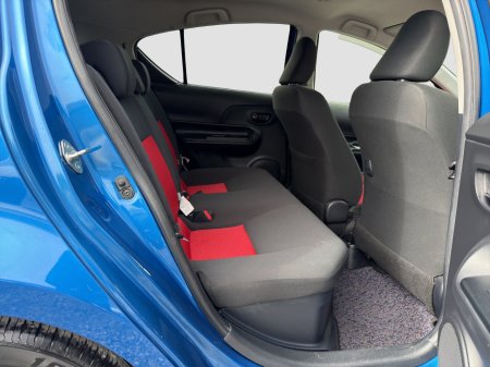 2018 Toyota Aqua - photo 15