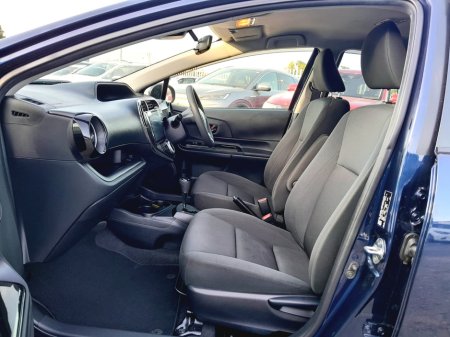 2018 Toyota Aqua - photo 17