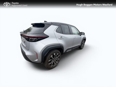 2024 Toyota Yaris Cross - photo 2