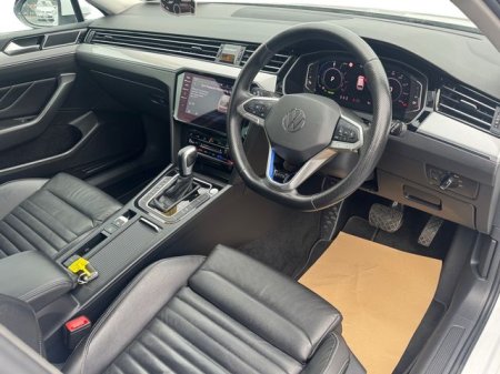 2023 Volkswagen Passat - photo 14