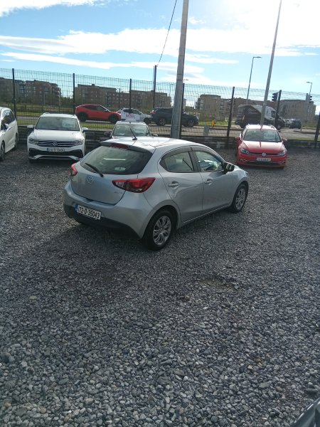 2017 Mazda Demio - photo 4