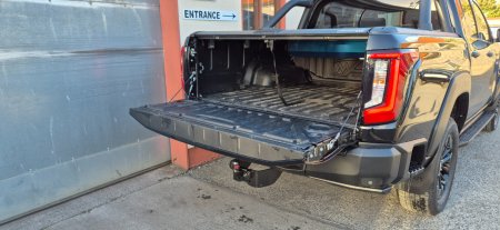 2026 Toyota Hilux - photo 12