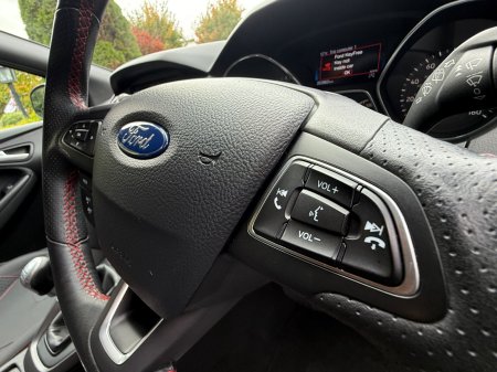 2018 Ford Focus - photo 13