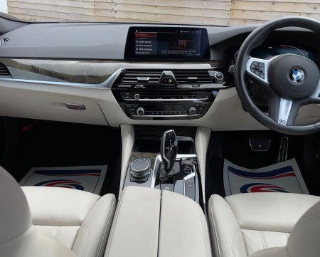 2020 BMW 5-Series - photo 7