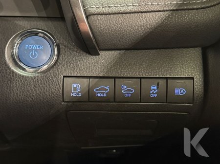 2019 Toyota Camry - photo 16