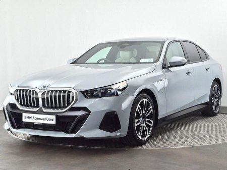 2024 BMW 5-Series - photo 24