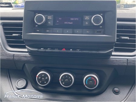2023 Renault Trafic - photo 22