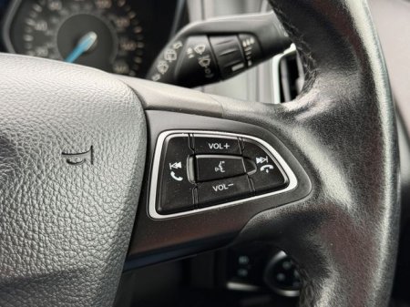 2017 Ford Focus - photo 15