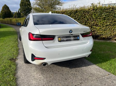 2021 BMW 3-Series - photo 10