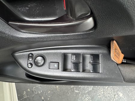 2017 Honda Fit - photo 10
