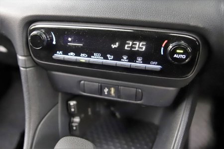 2022 Toyota Yaris - photo 21