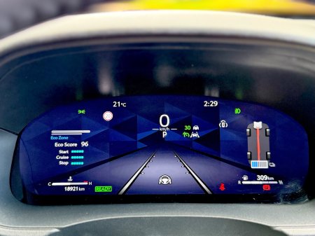 2025 Toyota Yaris Cross - photo 26