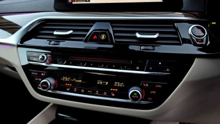 2017 BMW 5-Series - photo 38