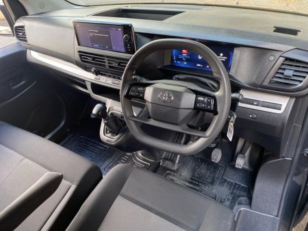 2024 Toyota Proace - photo 11