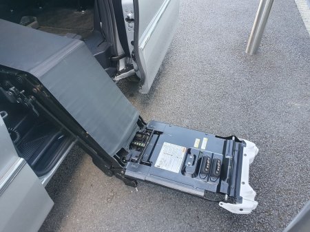 2017 Toyota Estima - photo 24