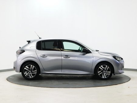 2023 Peugeot 208 - photo 2