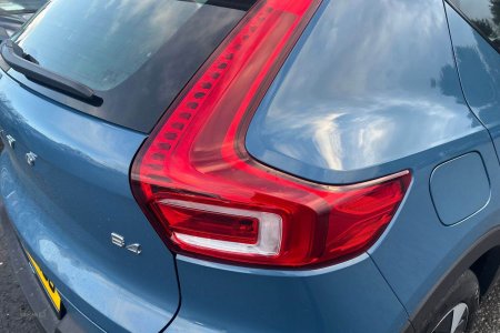 2025 Volvo XC40 - photo 10