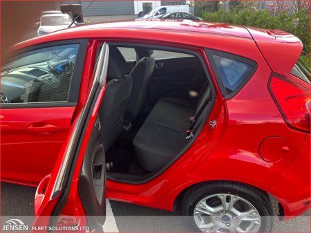 2014 Ford Fiesta - photo 5