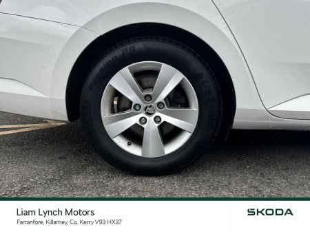 2018 Skoda Superb - photo 9