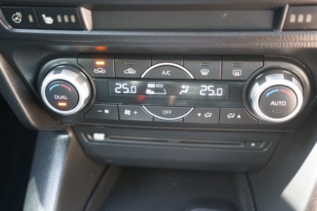 2018 Mazda Axela - photo 17