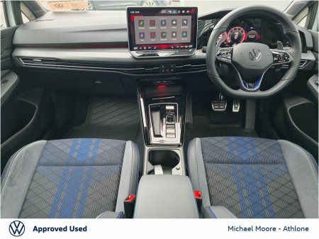 2025 Volkswagen Golf - photo 2