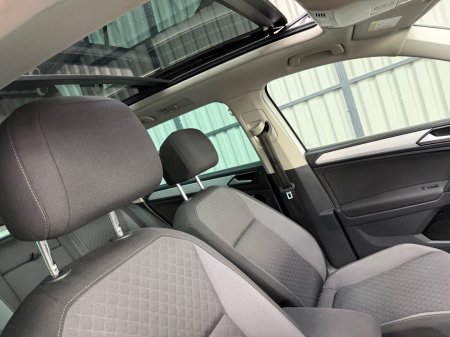 2017 Volkswagen Tiguan - photo 5