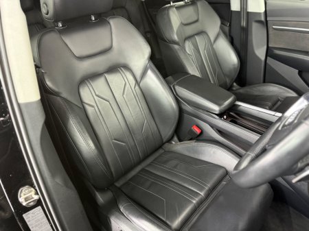 2020 Audi e-tron - photo 24