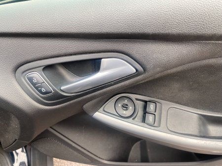 2015 Ford Focus - photo 15