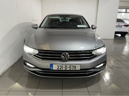 2022 Volkswagen Passat - photo 2