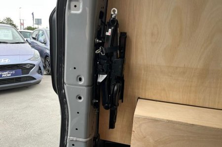 2025 Ford Transit Custom - photo 15