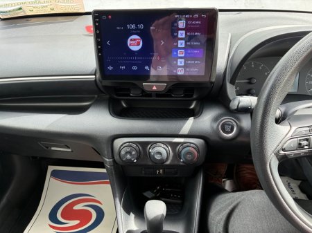2020 Toyota Yaris - photo 19
