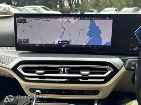 2023 BMW 3-Series - photo 17