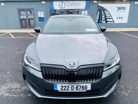2022 Skoda Superb - photo 2