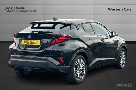 2022 Toyota C-HR - photo 2
