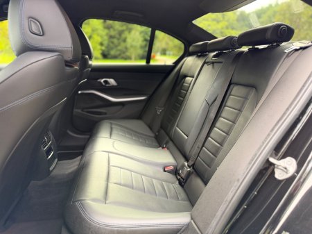 2022 BMW 3-Series - photo 16