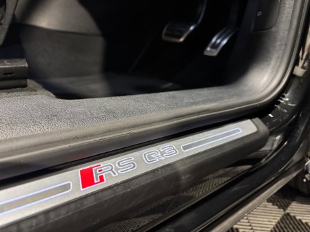 2021 Audi RS Q3 - photo 17
