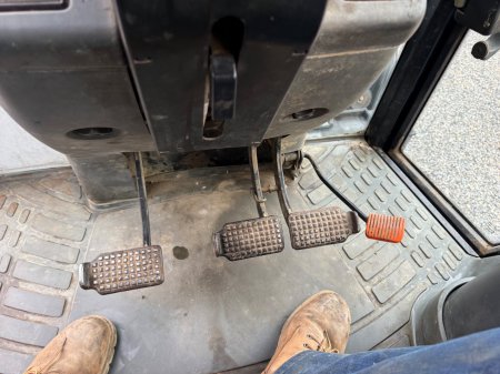 1999 New Holland 8160 - photo 17